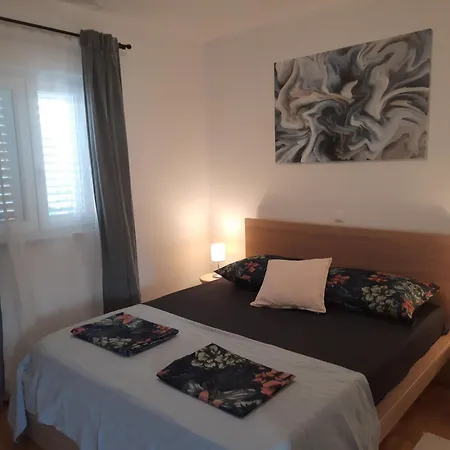 Apartman Meli Rab Town Exterior photo
